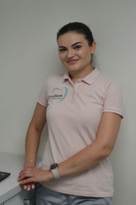 Dentist Anna Chumachenko